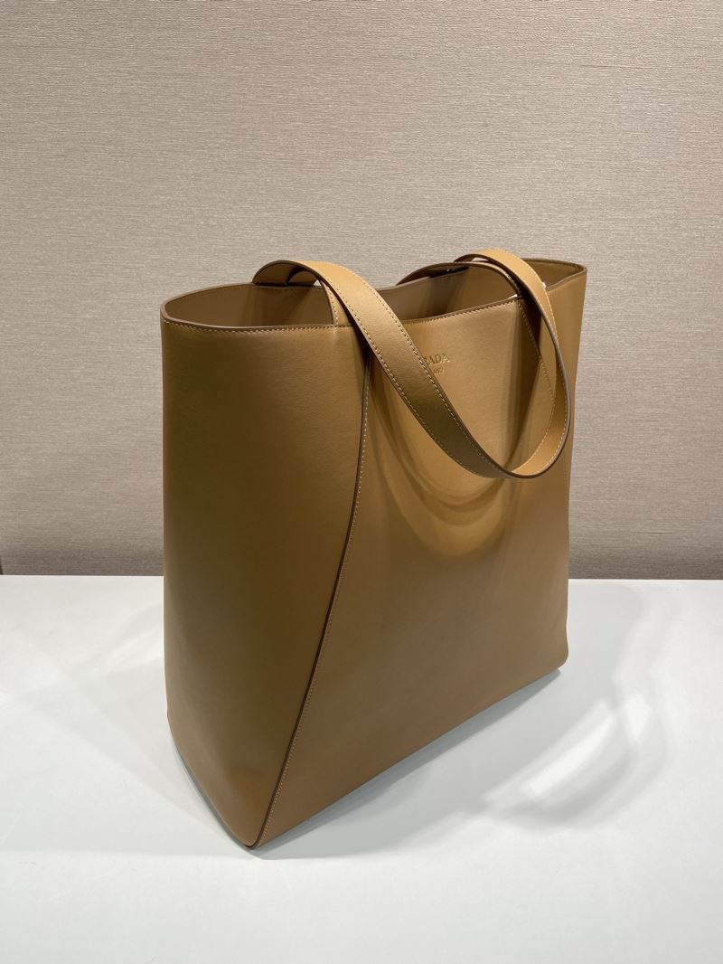 Pra*a tote bags